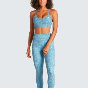 Do you even Excel + sculpt crop ocean sparkle